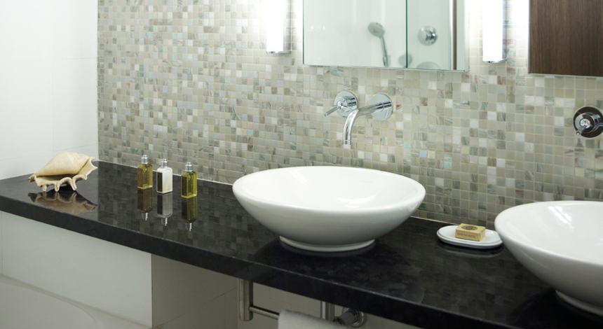 860x470_deluxe bathroom_pearl