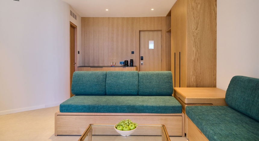 One Bedroom Suite Sea View 04
